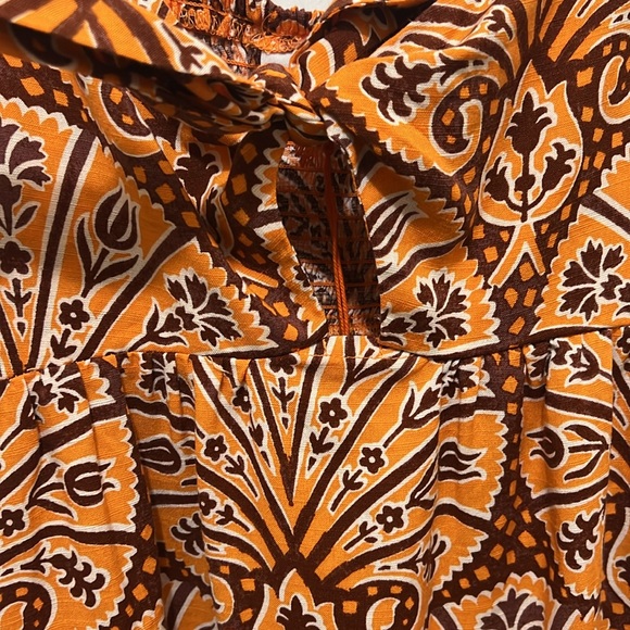 New! Knox Rose keyhole front dress - Picture 2 of 11